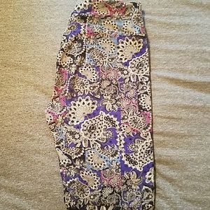 SOLD**One Size Lularoe leggings**SOLD